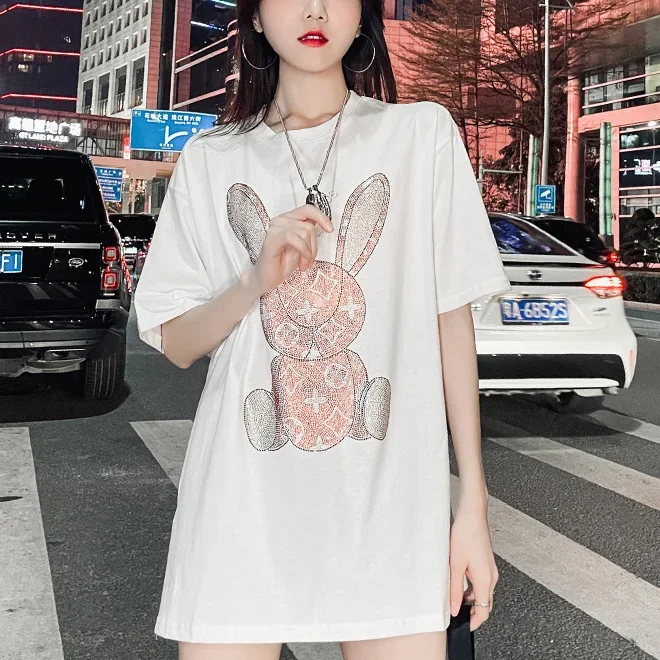 Embroidery Fashion - Kadın Yazlık Günlük Tişört: Elmas Karikatür