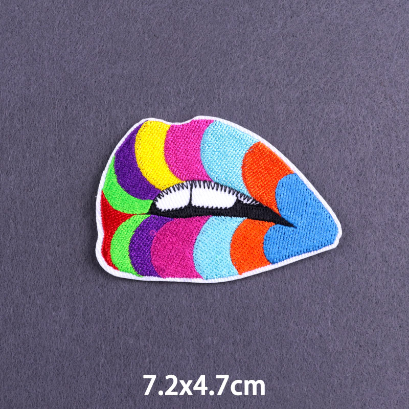 Aşk Aşktır Kalp Yamaları Kıyaf - Embroidery Lips incelemesi ve fiyatı
