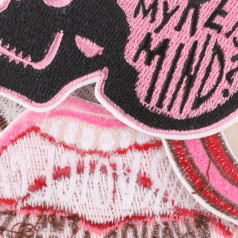 Demir On yamalar pembe kız aşk - Embroidery Lips incelemesi ve fiyatı