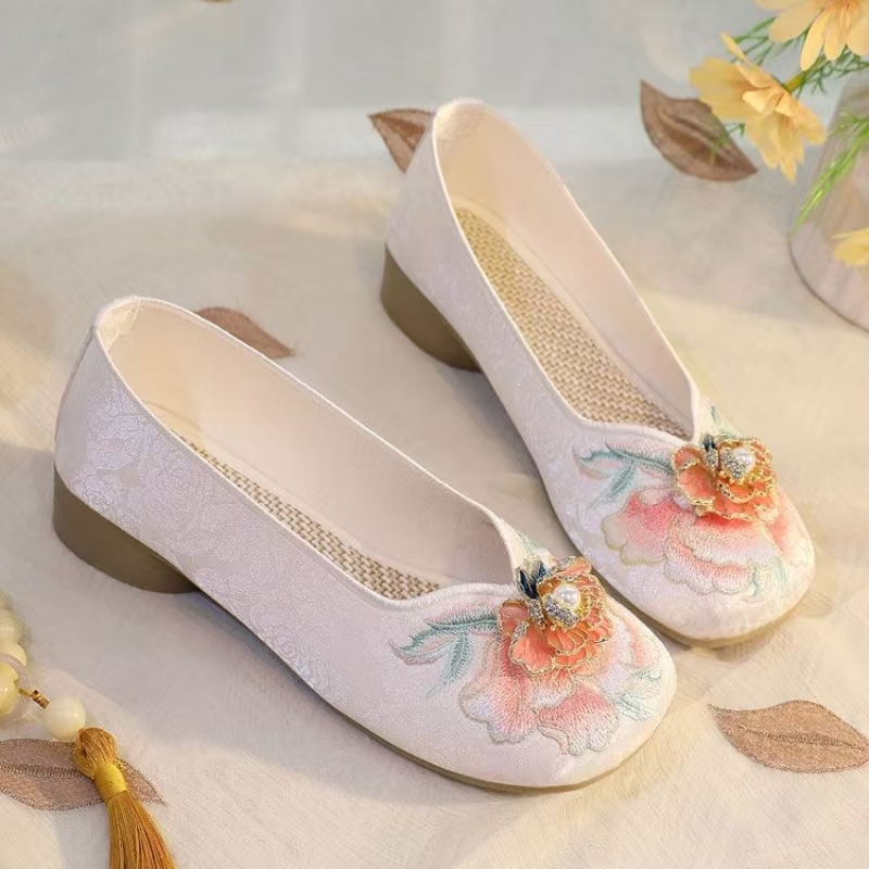 Kadın Düşük Topuk İşlemeli Kum - Embroidery Cloth incelemesi ve fiyatı