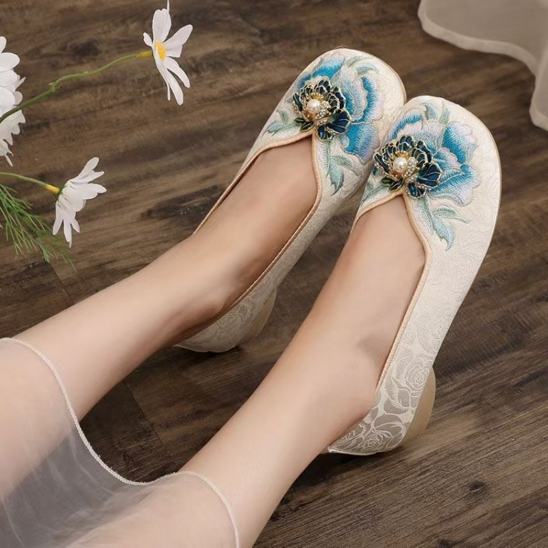 Kadın Düşük Topuk İşlemeli Kum - Embroidery Cloth incelemesi ve fiyatı